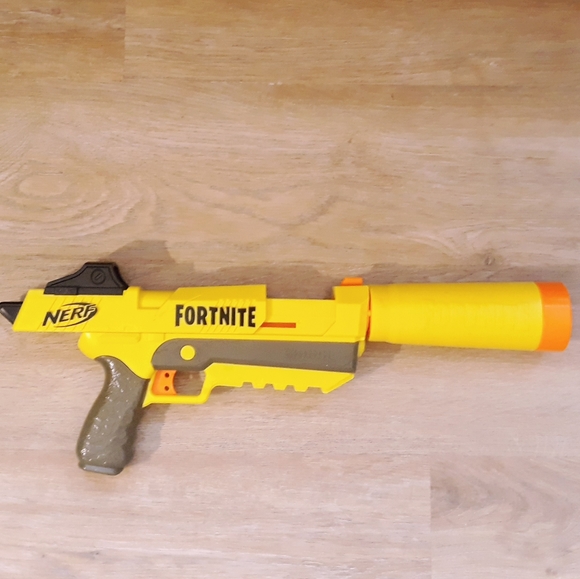 Nerf Fortnite SP-L Elite Dart Blaster with Barrel Attachment - Yellow - Picture 11 of 12